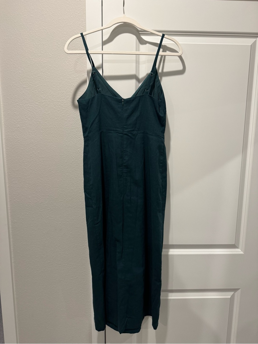 Lush Dark Green Button-Front V-Neck Midi Dress with Side Slit - Picture 4 of 4